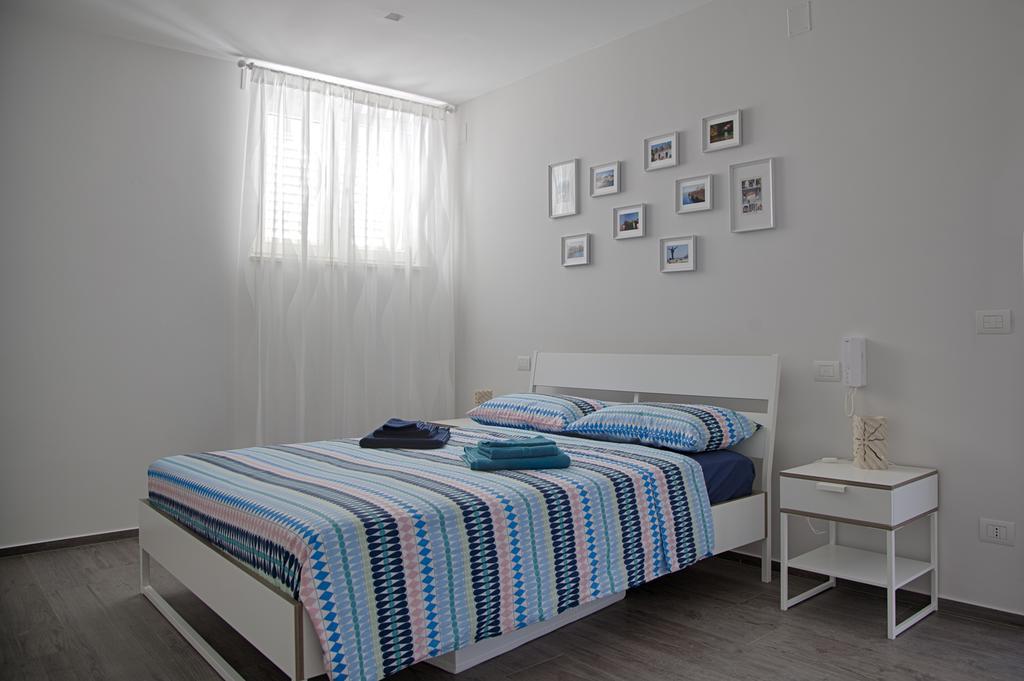 Charlotte'S House Locaz. Turistica Apartment Полиняно а Маре Екстериор снимка